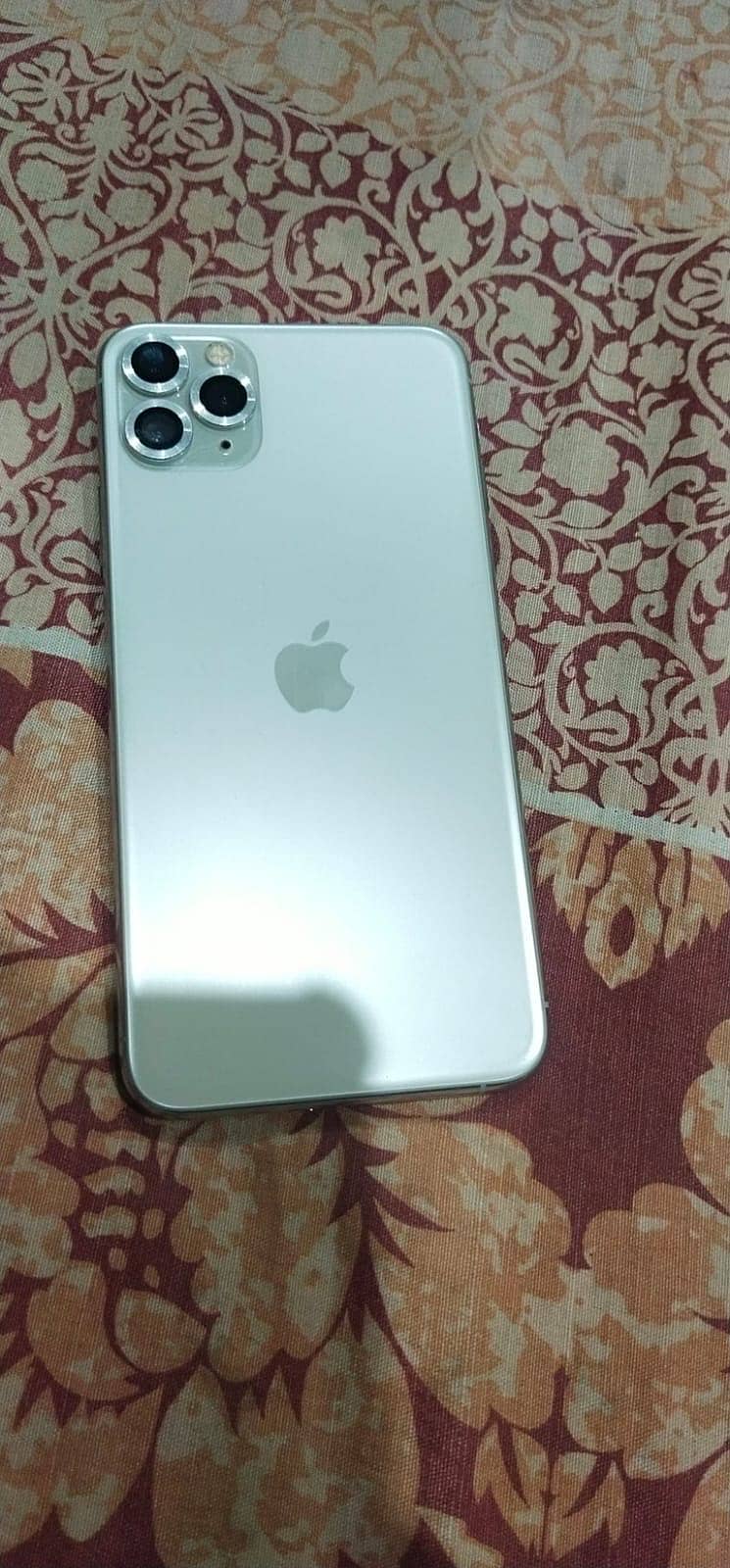 Apple iPhone 11 Pro Max 4