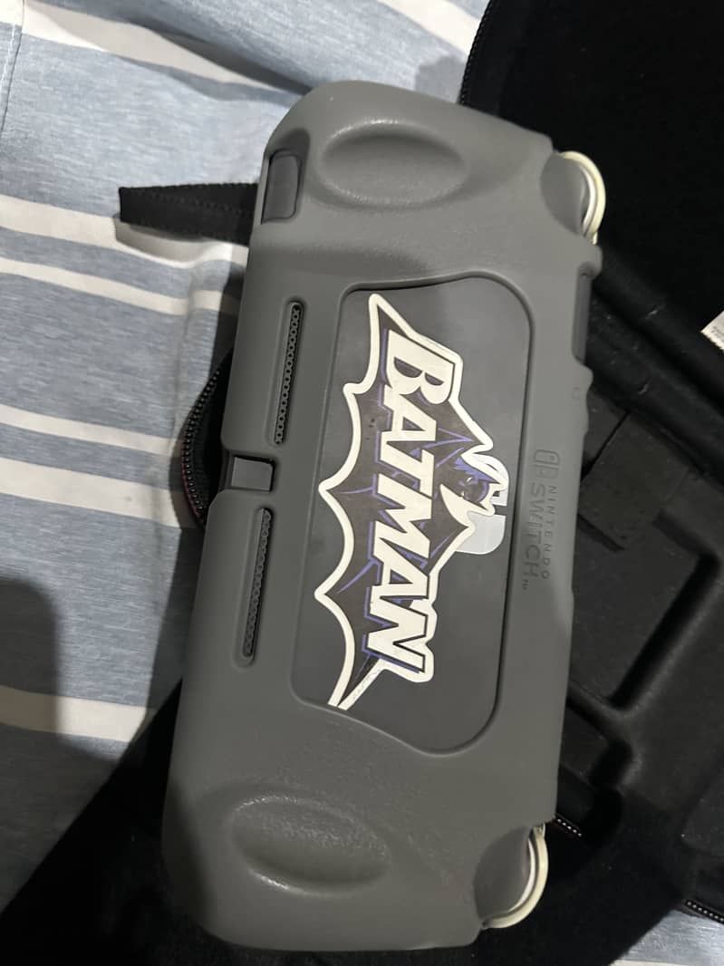 Nintendo switch lite 10/10 console 4