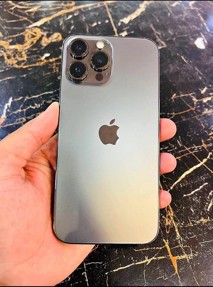 Apple iPhone 13 Pro Max 4