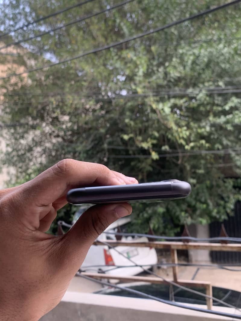 Apple iPhone 11 1