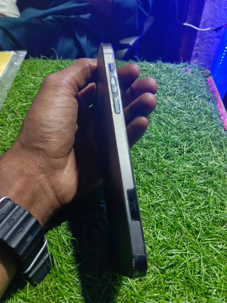 Apple iPhone 12 Pro 1