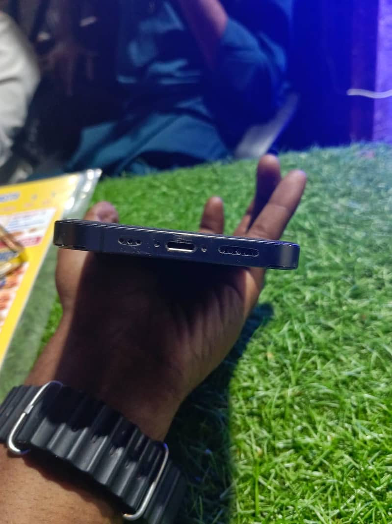 Apple iPhone 12 Pro 2