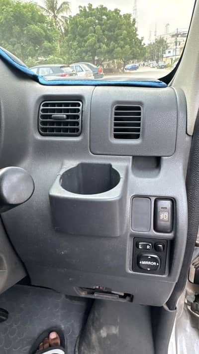 Toyota pixies ha bht achi gari ha