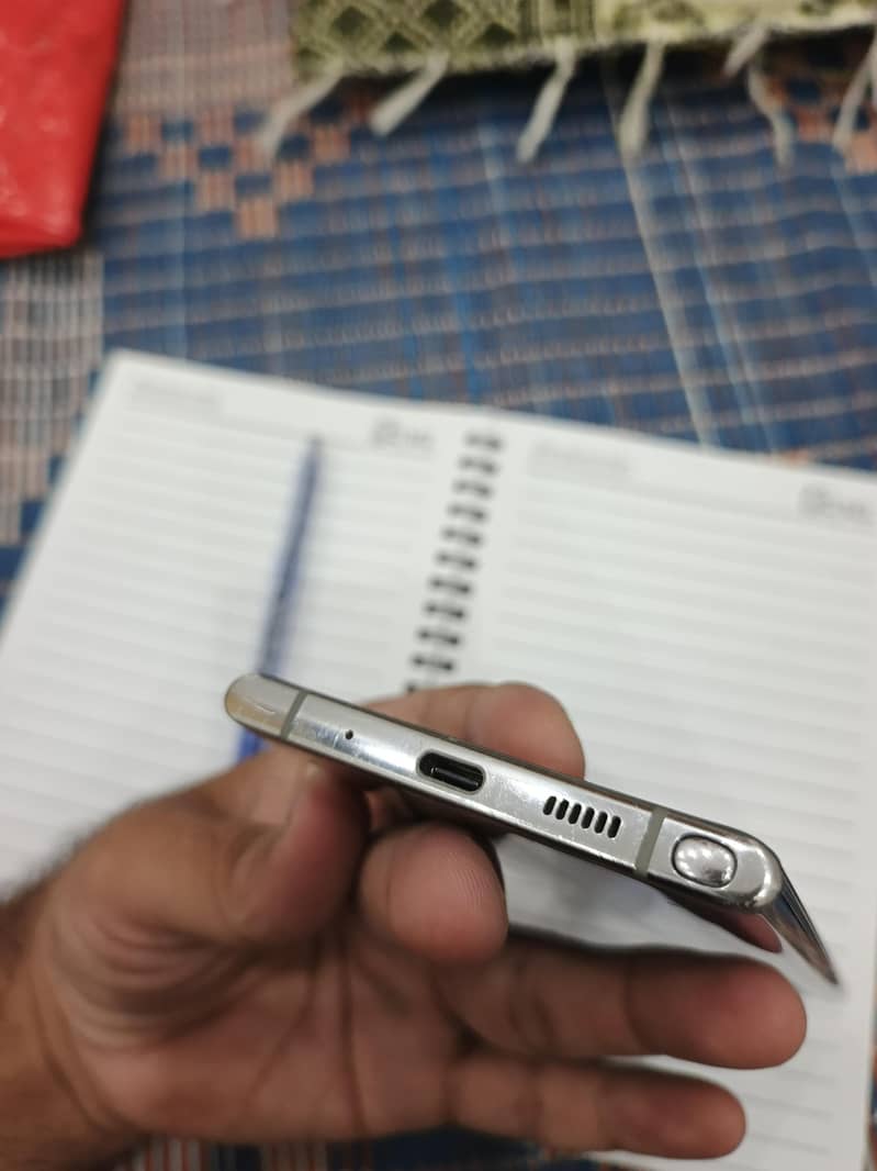 Note 10 Plus official 3