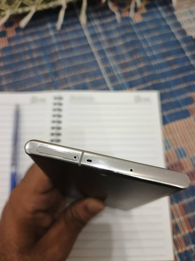 Note 10 Plus official 5