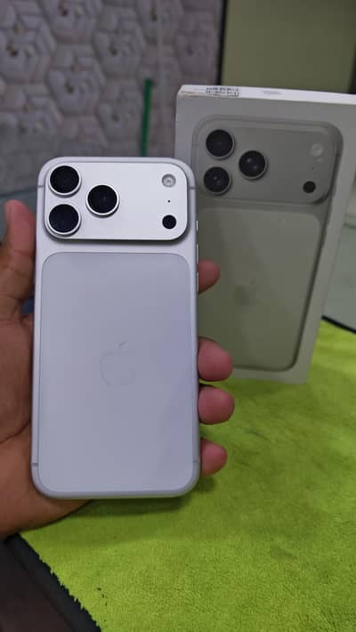 iPhone 17 Pro Max 256gb LLA 2 month sim time 56 cycle count