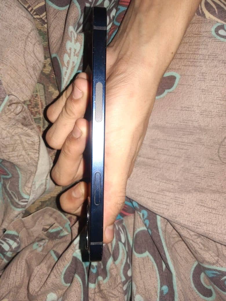 iphone 12 2