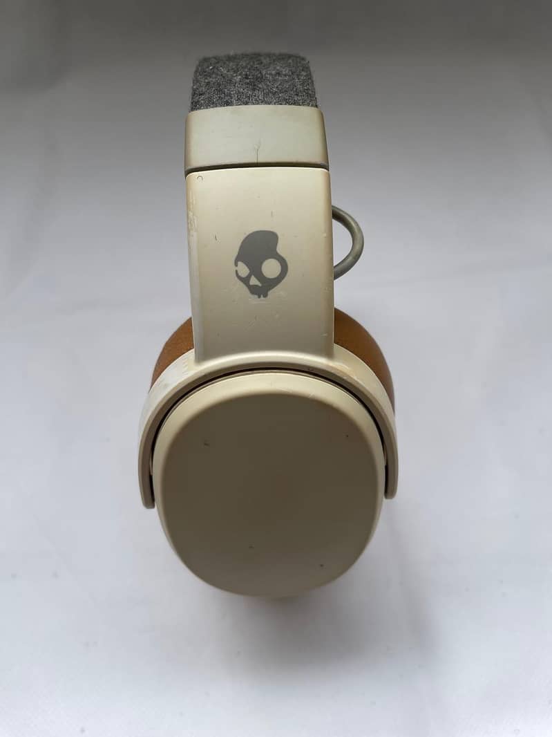 Skullcandy Crusher Wireless  0