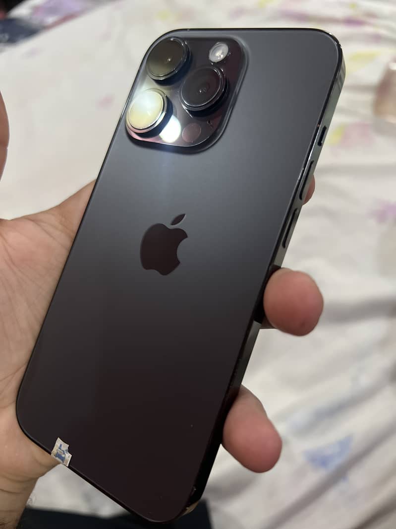 Apple iPhone 14 Pro 0