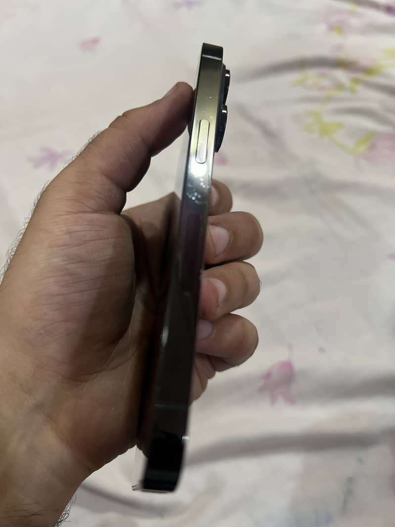 Apple iPhone 14 Pro 8