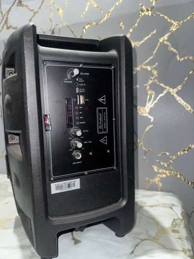 Audionic speaker just like new