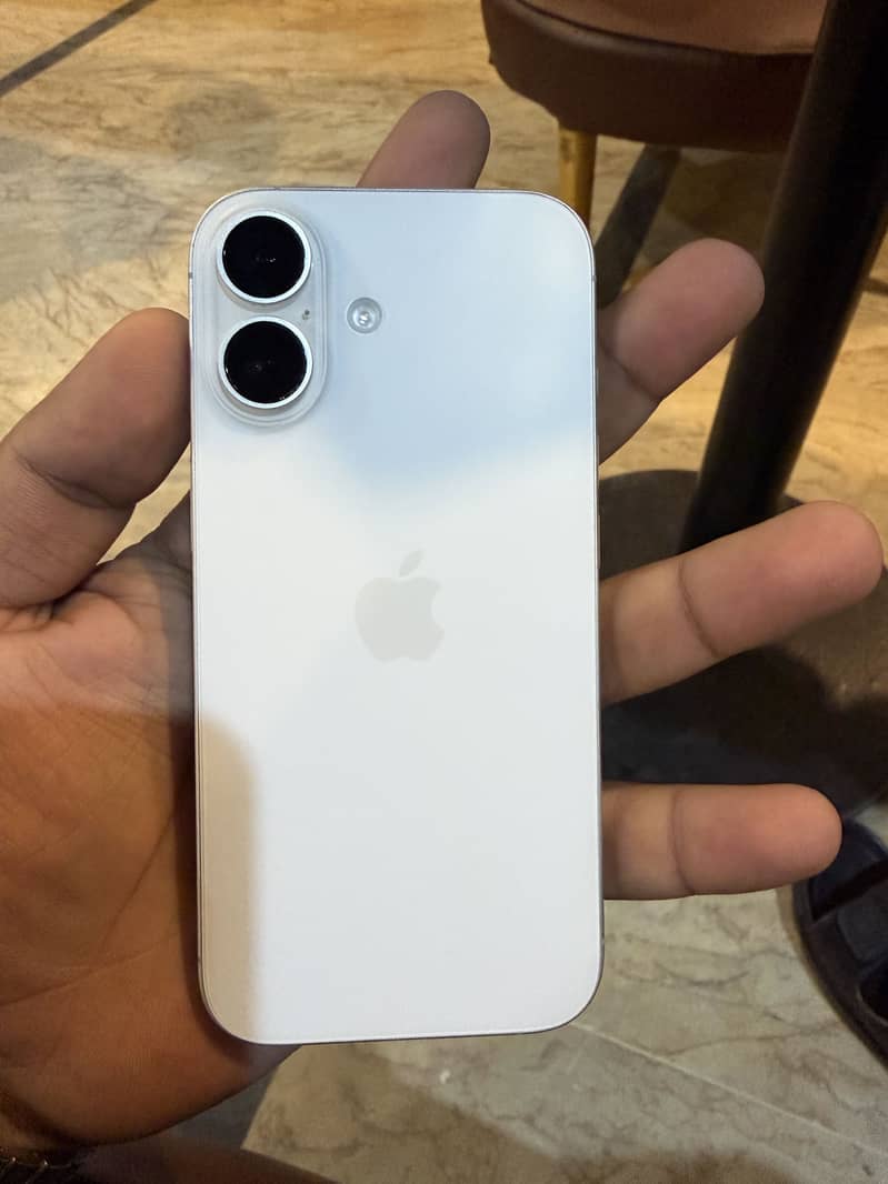 Apple iPhone 17 0