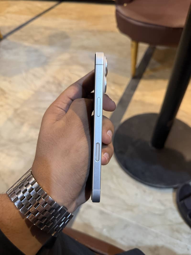 Apple iPhone 17 1