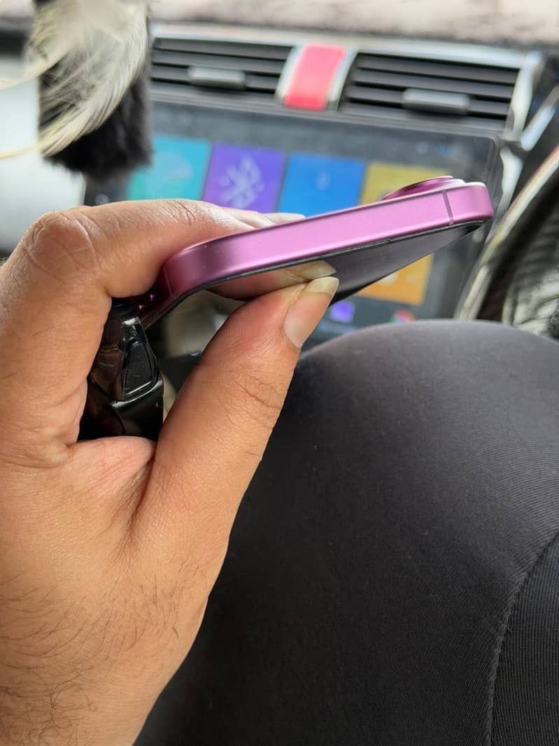 Apple iPhone 16 1