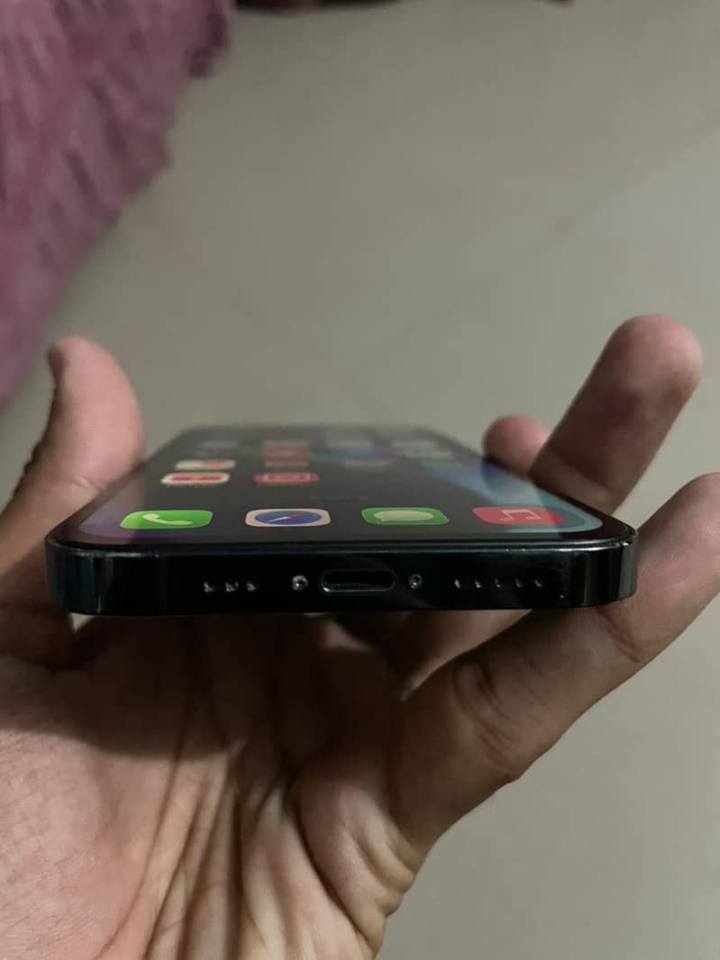 Apple iPhone 12 Pro 4
