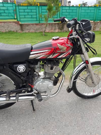 Honda cg 125 very neat and clean read ad must exchange also possible