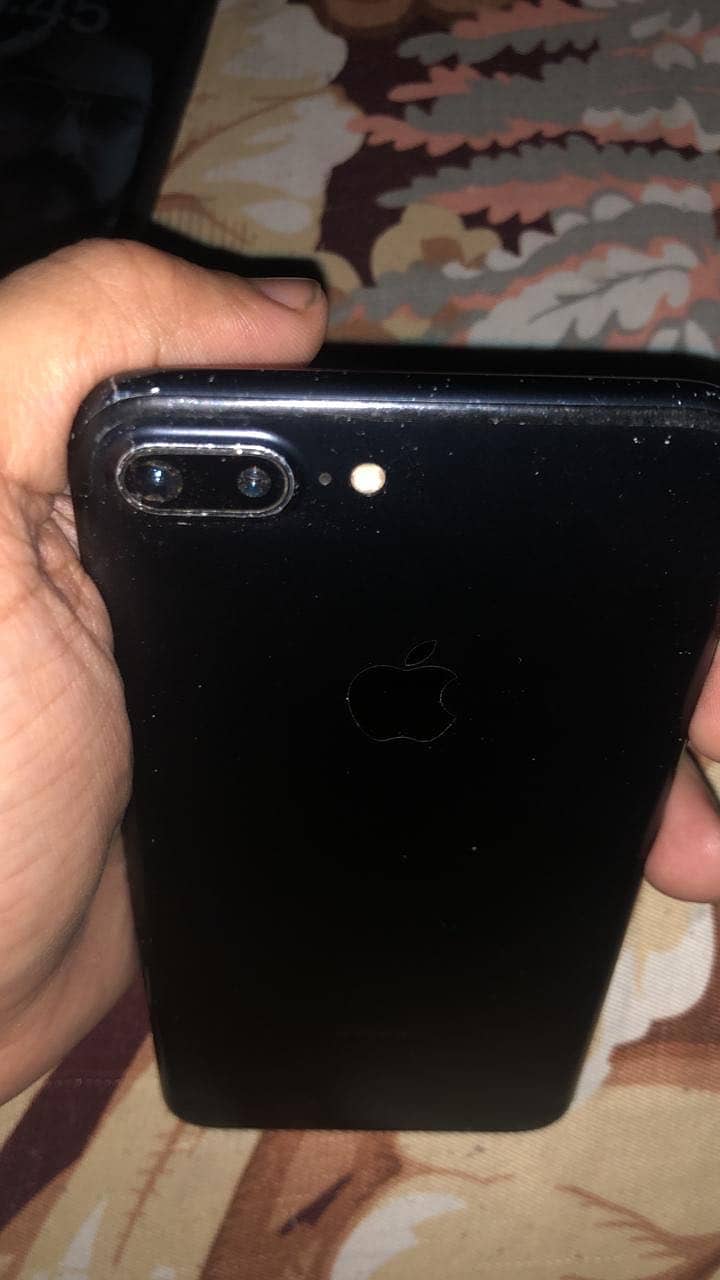 Apple iPhone 7 Plus black 4