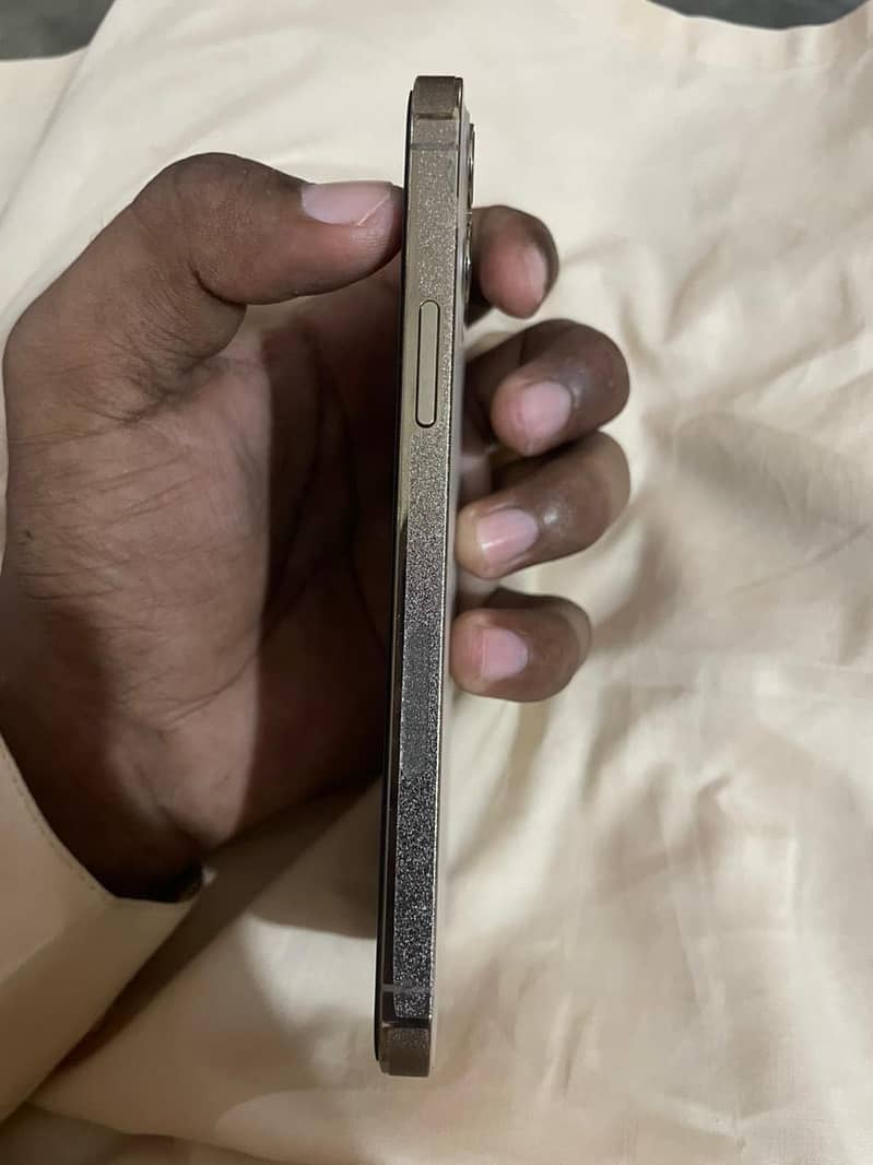 Apple iPhone 12 Pro 1