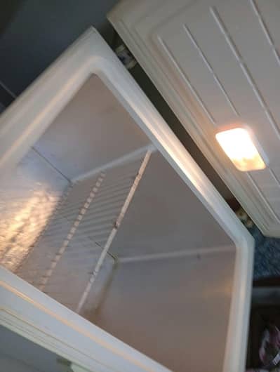 Deep freezer