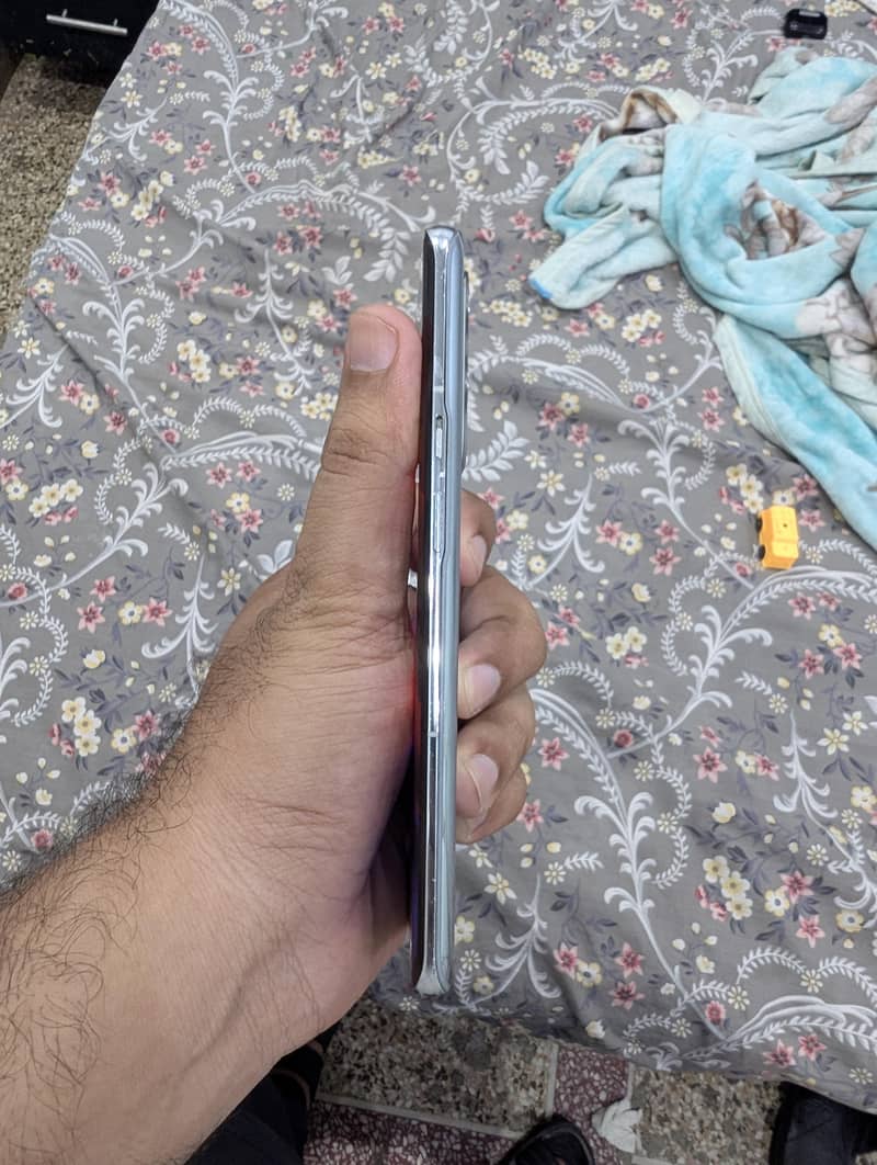 One Plus 9 Pro 3