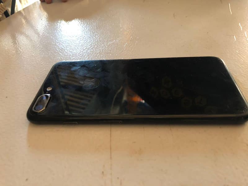 Apple iPhone 7 Plus 1