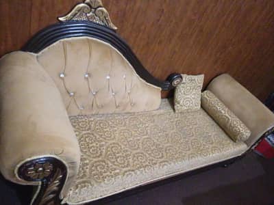 wooden dewan