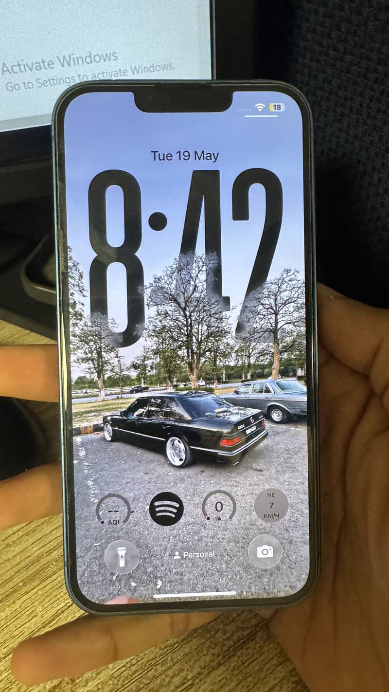 Apple iPhone 13 0