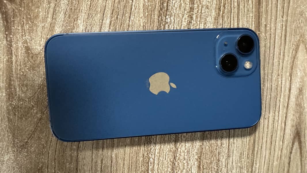 Apple iPhone 13 1