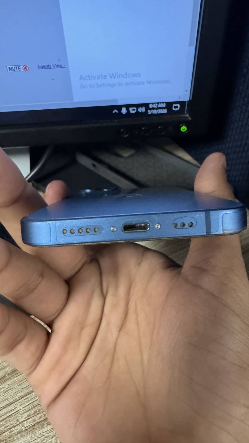 Apple iPhone 13 2
