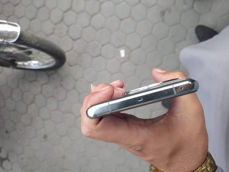 One Plus 11 5g 2