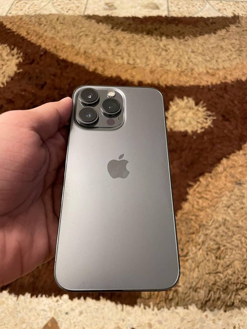 Apple iPhone 13 Pro 0