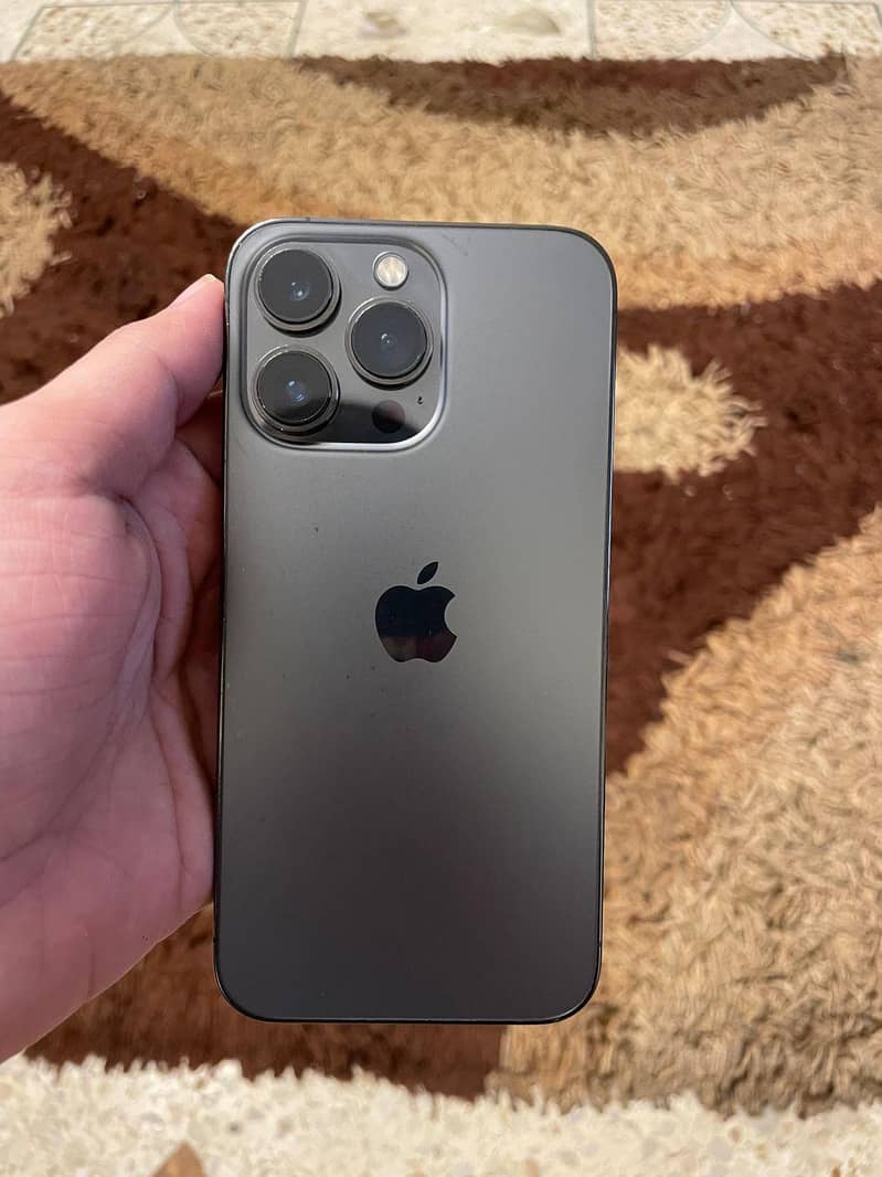 Apple iPhone 13 Pro 2