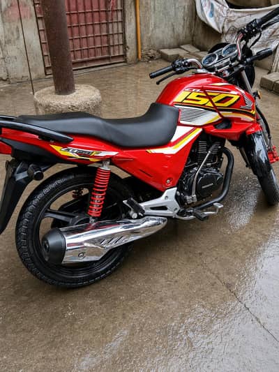Honda 150 CBF