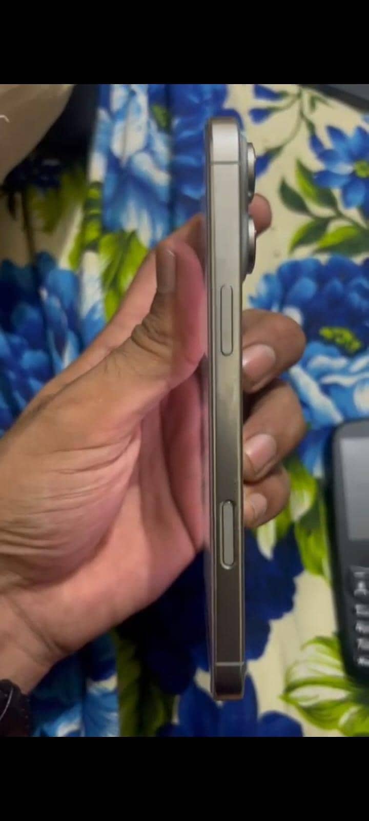 Apple iPhone 16 Pro Max 1