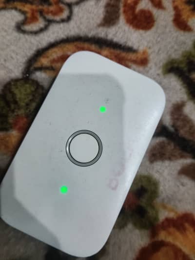 Huawei E5573 4G Pocket Wi-Fi