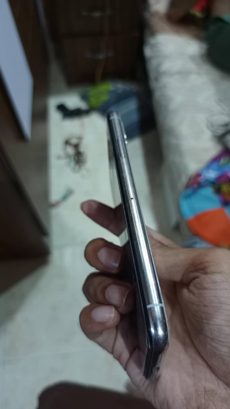 Apple iPhone X 1