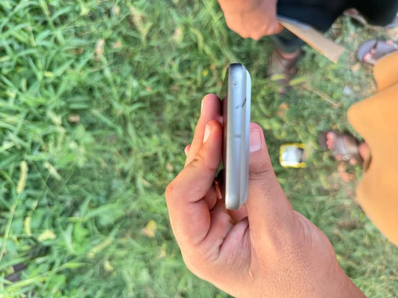 Google Pixel 8 5