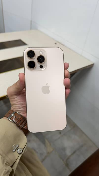 Apple iPhone 16 Pro Max