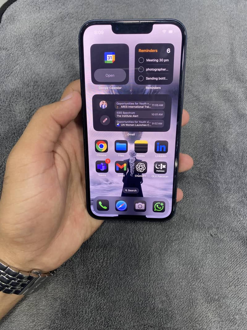 Apple iPhone 13 2