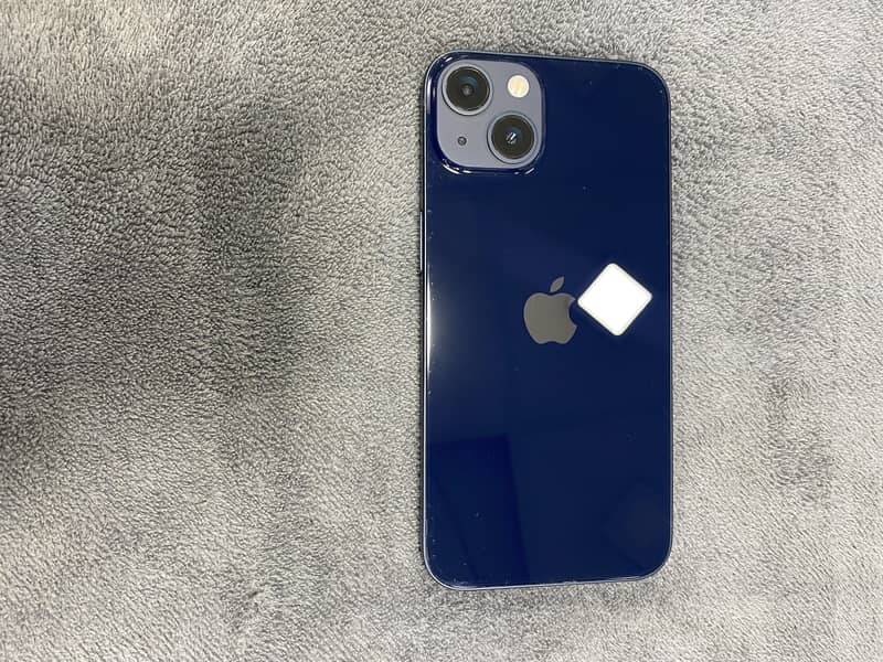 Apple iPhone 13 5