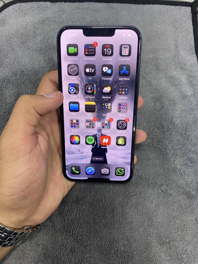 Apple iPhone 13 10