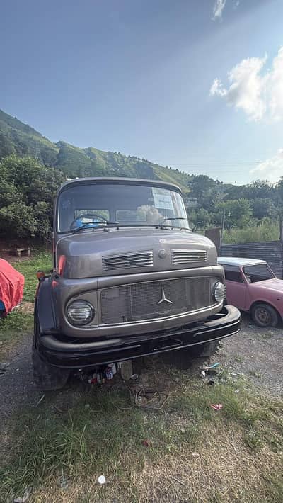 MERCEDES 911 TRUCK