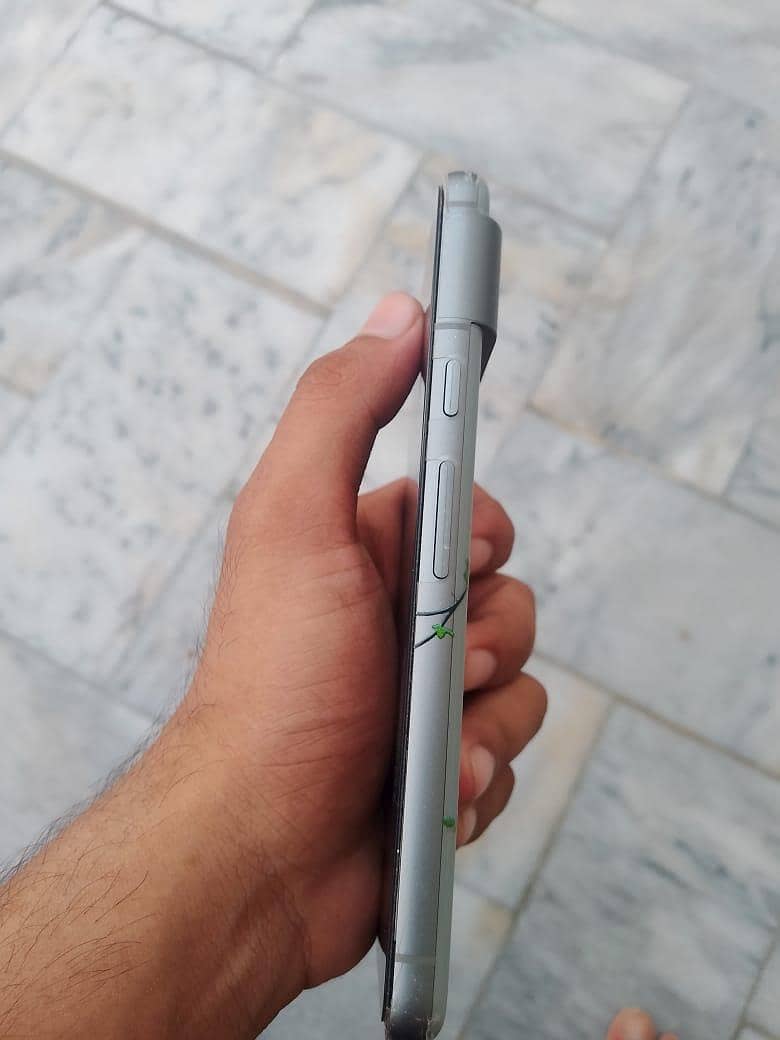 Google Pixel 8 3