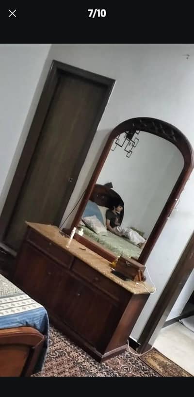 bed set in good condition