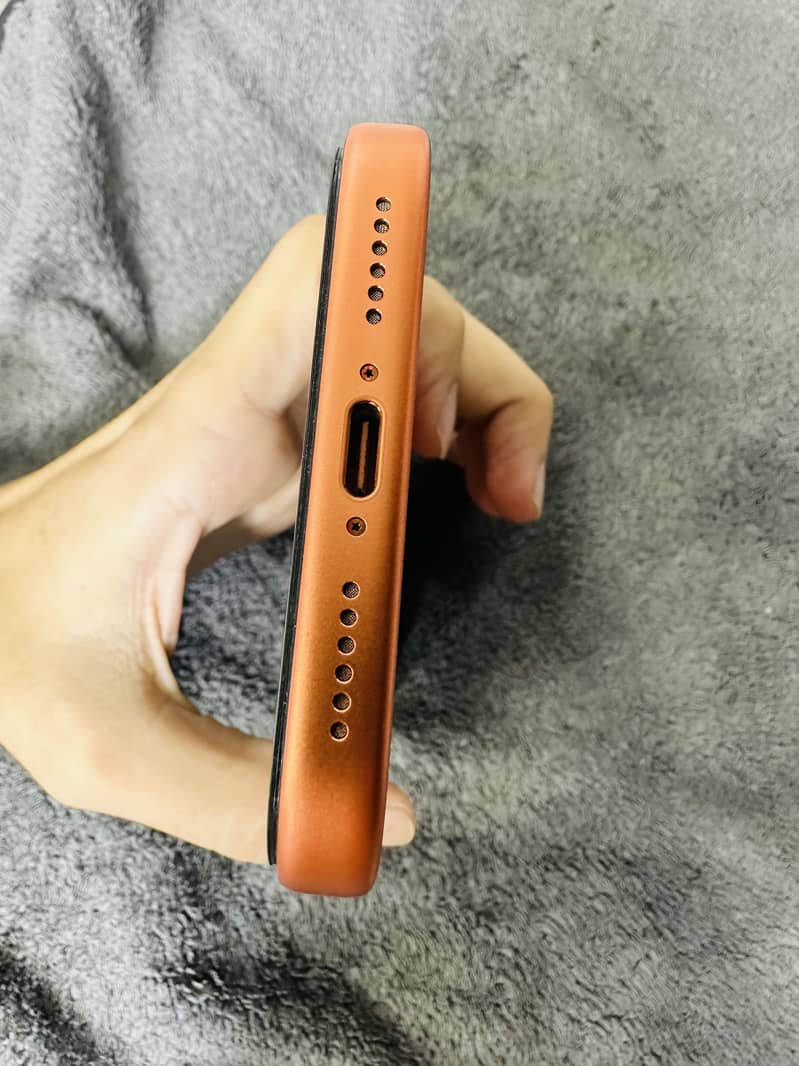 Apple iPhone 17 Pro Max 2