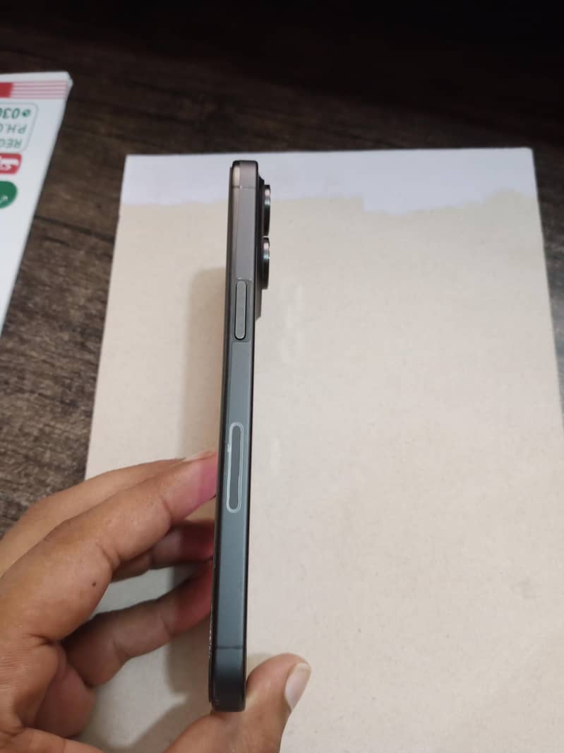 Apple iPhone 15 Pro Max 1