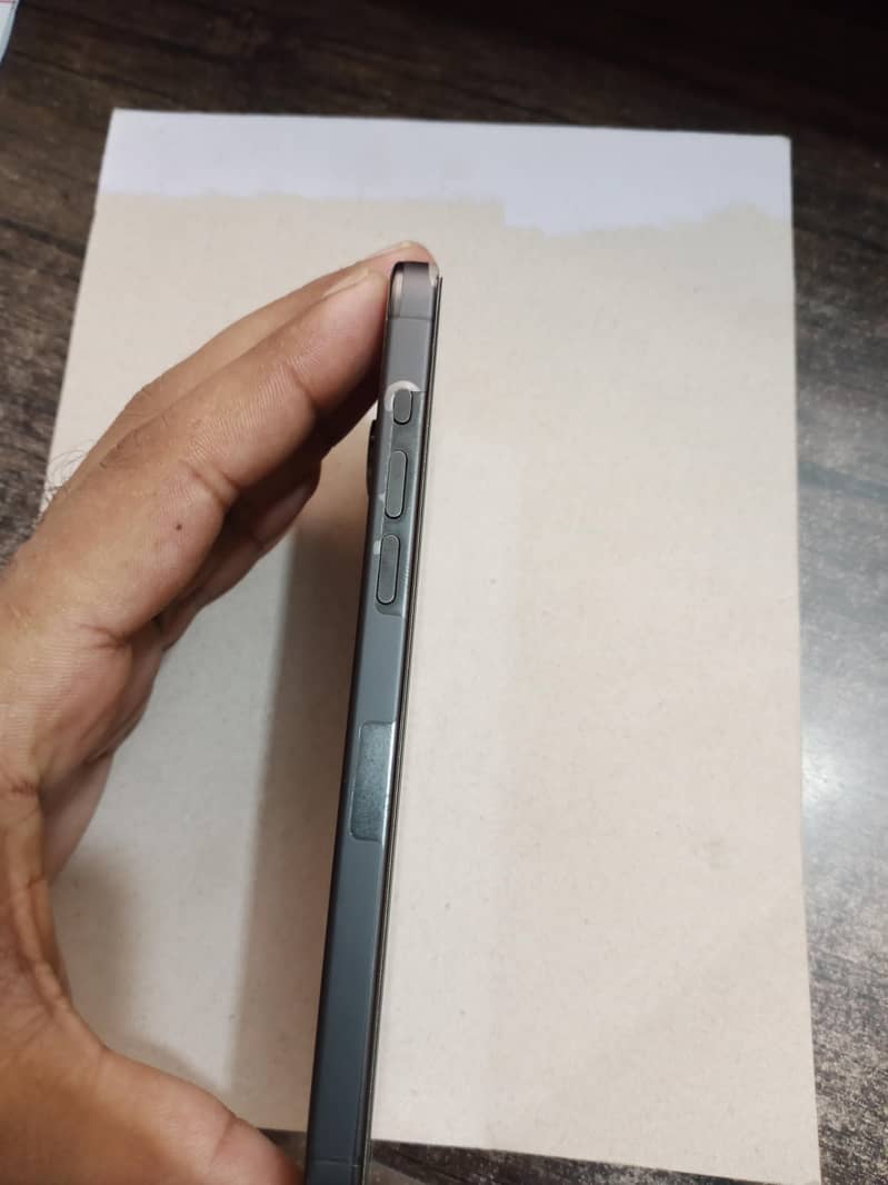 Apple iPhone 15 Pro Max 3