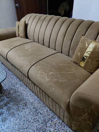 5 seater sofa set  good condition like new molty foam guarnteed