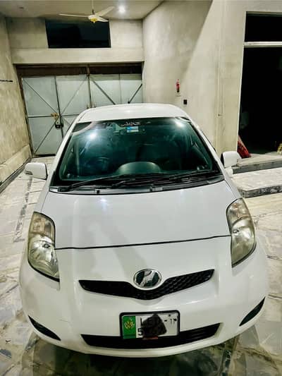 Toyota Vitz 8/9 shape total janvine colour 1000 cc (0331”8787878