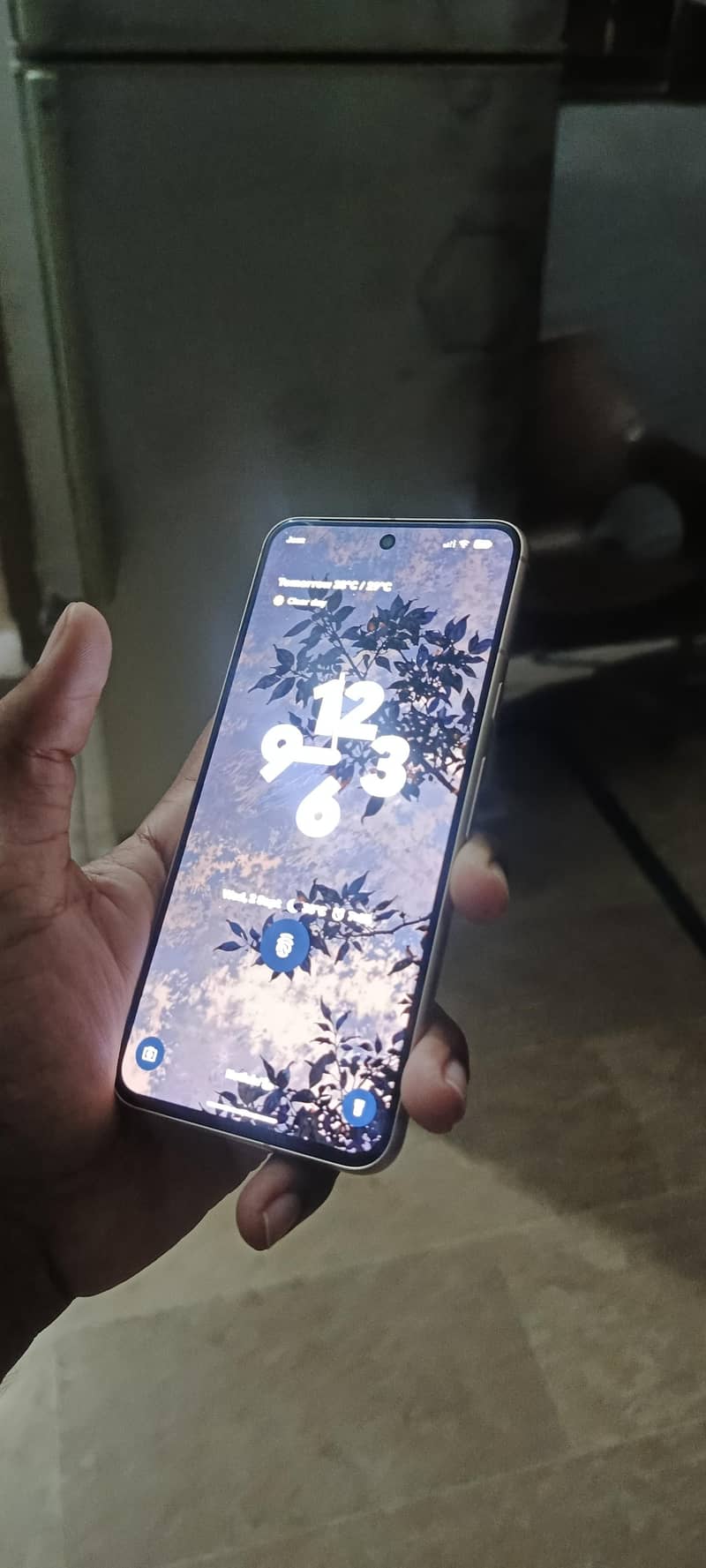 Google Pixel 8 5